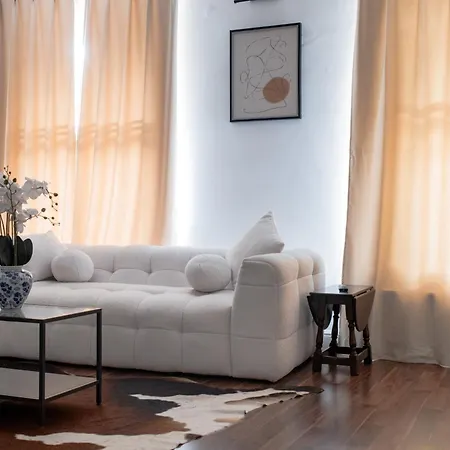 A Modern Luxury Studio Лондон Экстерьер фото
