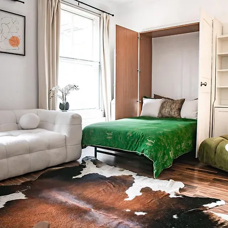 A Modern Luxury Studio Лондон Экстерьер фото