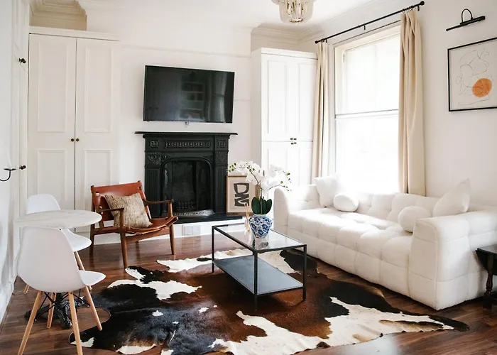 A Modern Luxury Studio