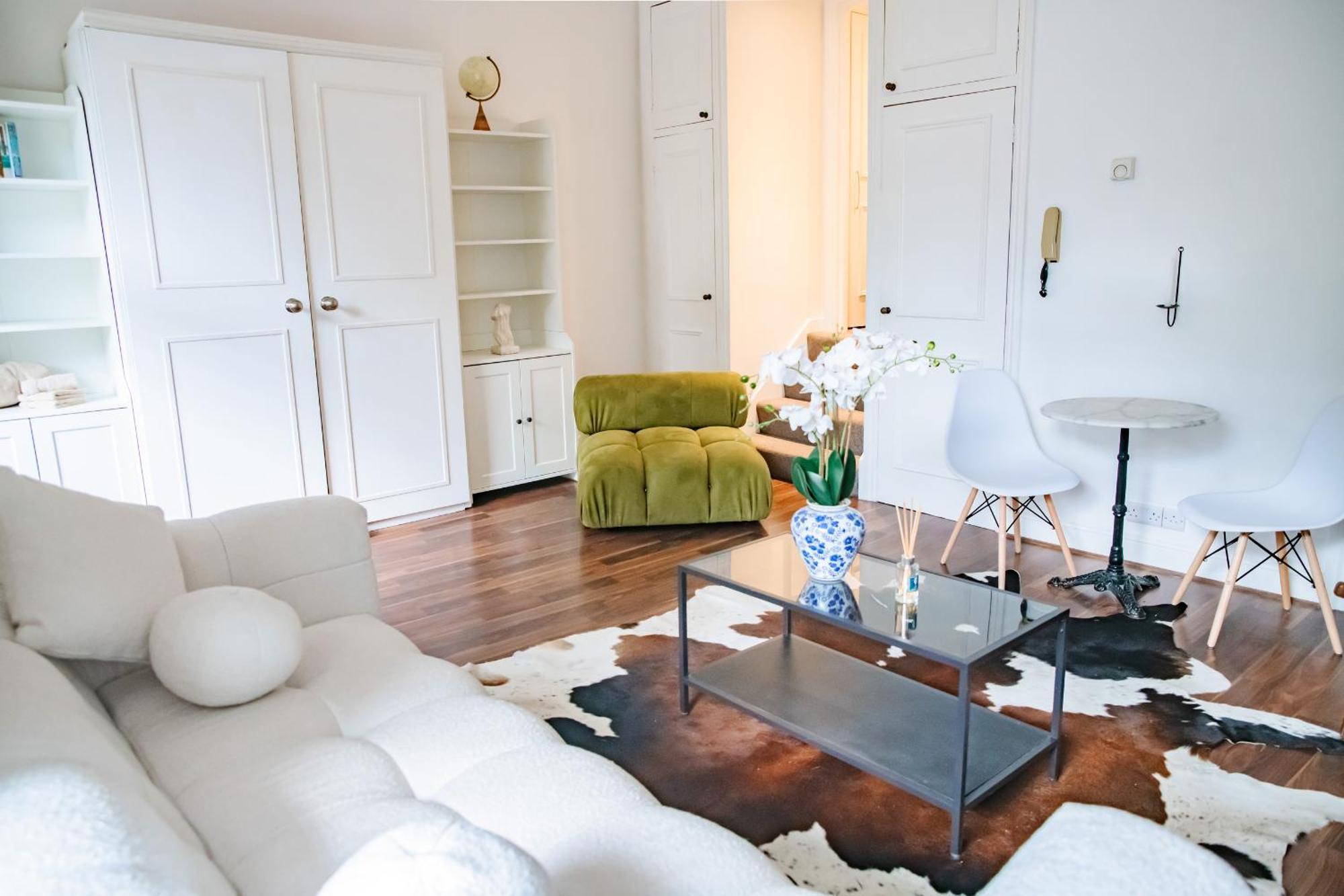 A Modern Luxury Apartment London